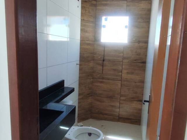 Casa para Venda em Camaçari - 4