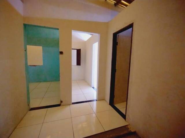 Casa para Venda em Camaçari - 5