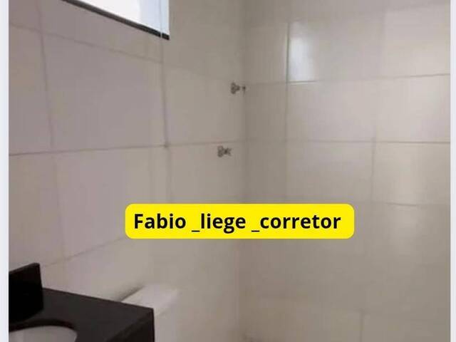 Casa para Venda em Camaçari - 5