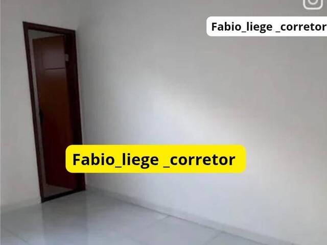 Casa para Venda em Camaçari - 4
