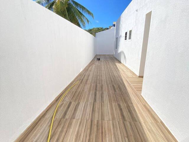 Casa para Venda em Camaçari - 5