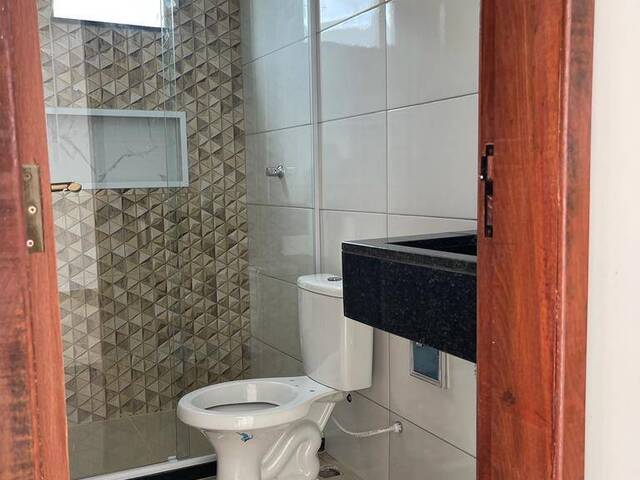 Casa para Venda em Camaçari - 4
