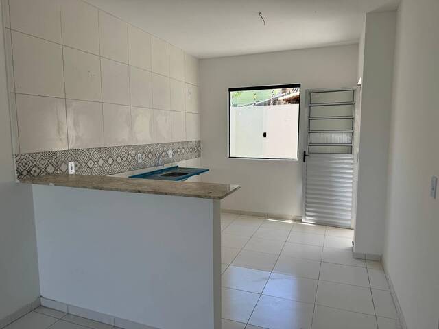 Casa para Venda em Camaçari - 4