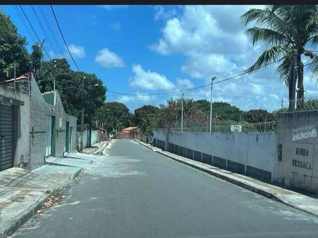 Casa para Venda em Camaçari - 4