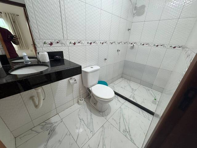 Casa para Venda em Camaçari - 5