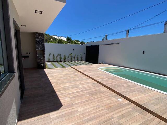 Casa para Venda em Camaçari - 4